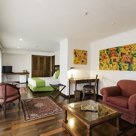 Hotel Emaus Bogotá Dış mekan fotoğraf