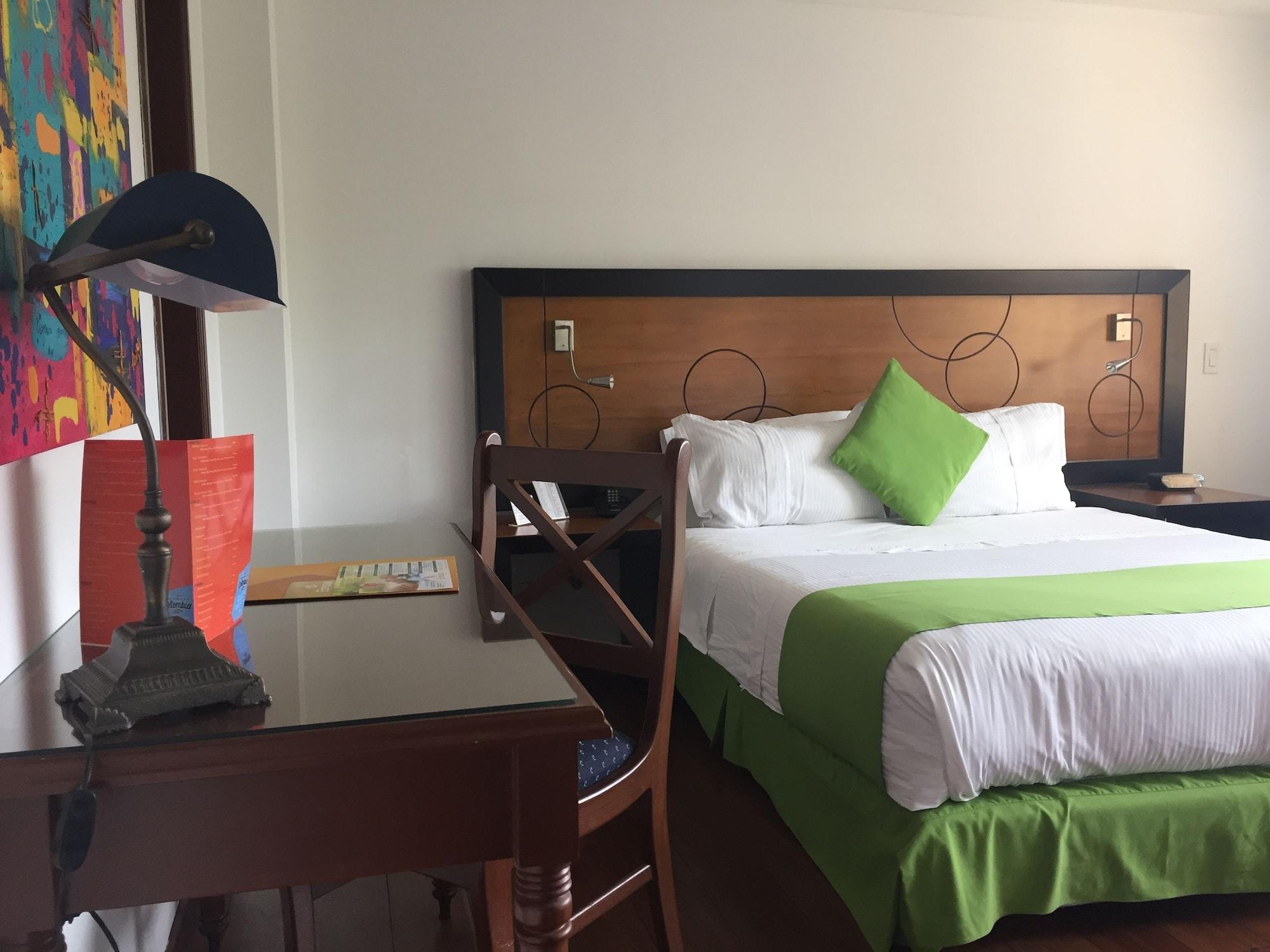 Hotel Emaus Bogotá Dış mekan fotoğraf