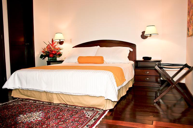 Hotel Emaus Bogotá Dış mekan fotoğraf
