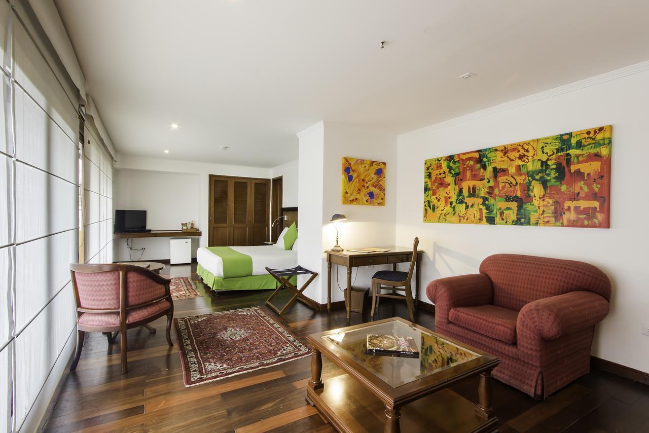 Hotel Emaus Bogotá Dış mekan fotoğraf