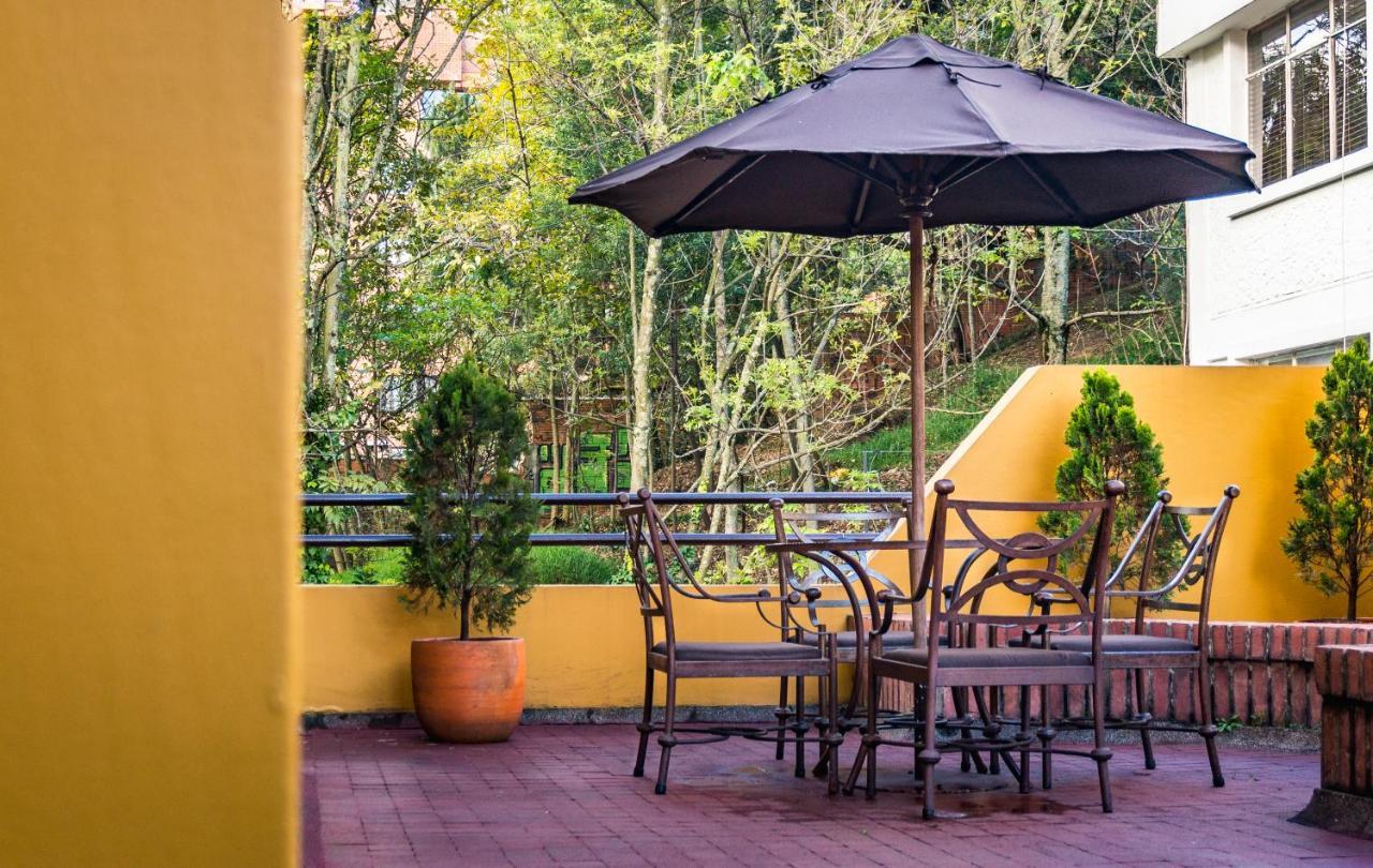 Hotel Emaus Bogotá Dış mekan fotoğraf