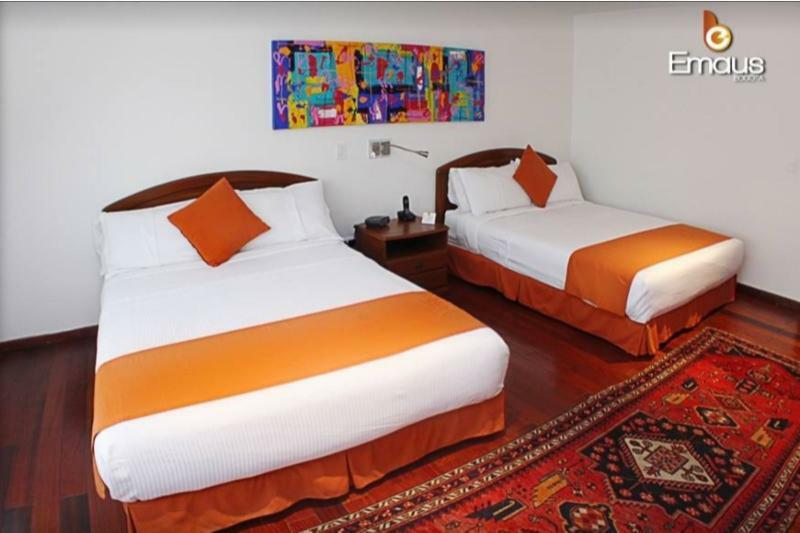 Hotel Emaus Bogotá Dış mekan fotoğraf